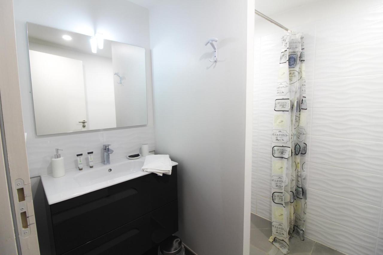 Plein Soleil Avec Jacuzzi Privatif Et Parking Prive Daire Sarlat-la-Canéda Dış mekan fotoğraf